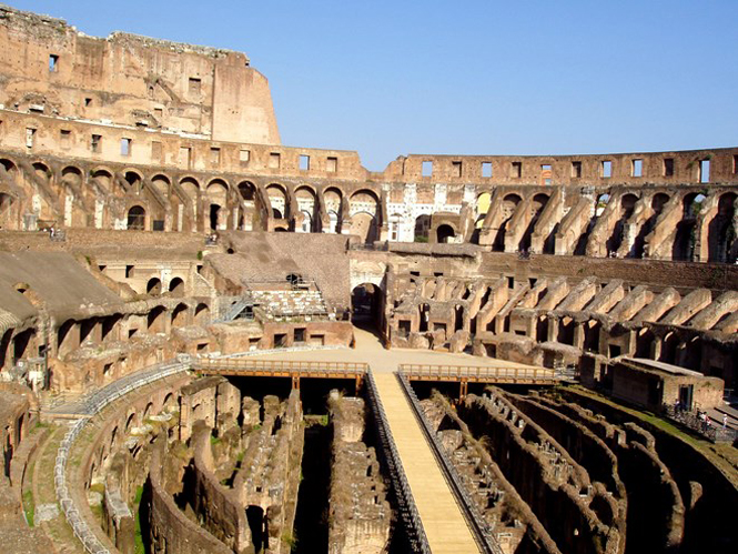 Đấu trường La Mã Coliseum. (Nguồn: wallfoy.com)