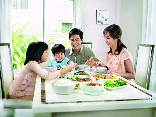  Bữa cơm tạo nên sự gắn kết mỗi thành viên trong gia đình Việt Nam.