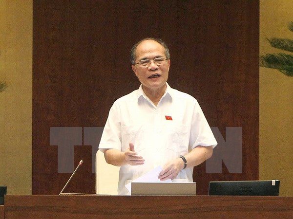 Chủ tịch Quốc hội Nguyễn Sinh Hùng điều khiển phần chất vấn và trả lời chất vấn. (Ảnh: Nhan Sáng/TTXVN)