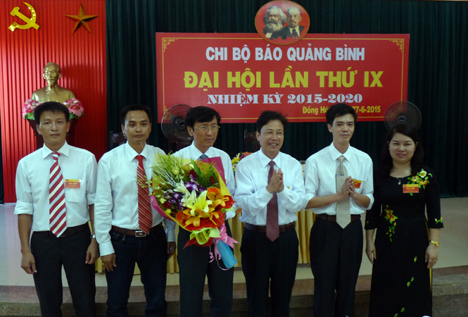 Ban Chấp hành Chi bộ Báo Quảng Bình nhiệm kỳ 2015-2020.