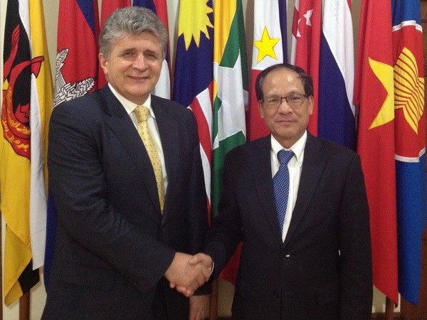 Trợ lý Tổng Thư ký Liên hợp quốc Miroslav Jenča và Tổng Thư ký ASEAN Lê Lương Minh. (Nguồn: asean.org)