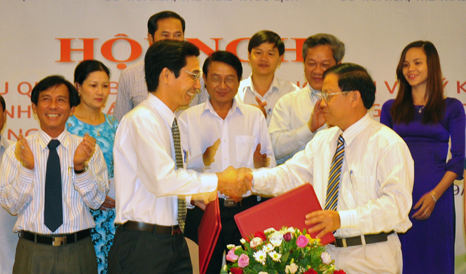 Lễ ký kết hợp tác phát triển du lịch Quảng Bình-Đà Nẵng-Quảng Nam.