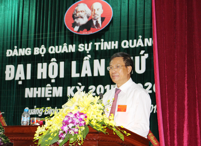 Đồng chí Lương Ngọc Bính, Ủy viên Trung ương Đảng, Bí thư Tỉnh ủy, Chủ tịch HĐND tỉnh, Bí thư Đảng ủy Quân sự tỉnh phát biểu chỉ đạo tại đại hội.