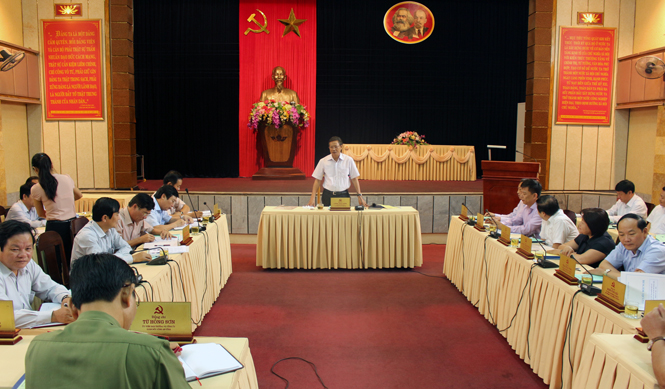 Đồng chí Lương Ngọc Bính, Uỷ viên Trung ương Đảng, Bí thư Tỉnh uỷ, Chủ tịch HĐND tỉnh kết luận Hội nghị.