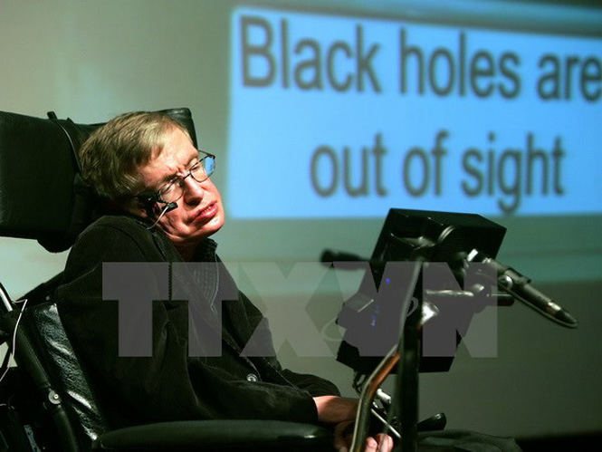 Giáo sư Stephen Hawking trong giờ giảng tại Viện nghiên cứu khoa học Bloomfield ở Jerusalem ngày 10-12-2006. (Nguồn: AFP/TTXVN)