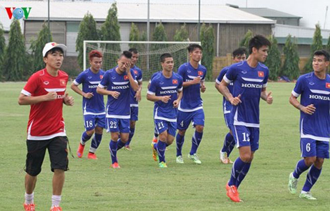  Gặp Man City là cơ hội để các cầu thủ Việt Nam học hỏi. (Ảnh: Trọng Phú)