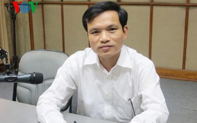  PGS. TS. Mai Văn Trinh tại một chương trình trực tiếp trên sóng VOV