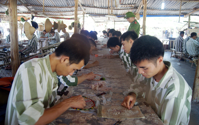 Các phạm nhân đang cải tạo tại Trại giam Đồng Sơn.