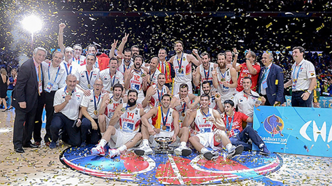  Tây Ban Nha “lên đỉnh châu Âu” tại EuroBasket 2015.Ảnh: AP