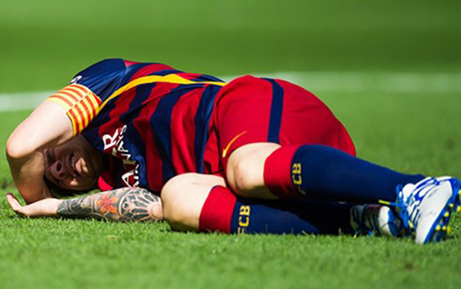  Messi chấn thương nặng phải nghỉ thi đấu dài hạn (Ảnh: Getty)