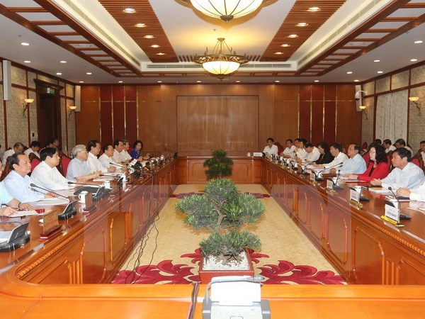 Bộ Chính trị làm việc với Ban Thường vụ Thành ủy Hà Nội (Ảnh: Trí Dũng/TTXVN)