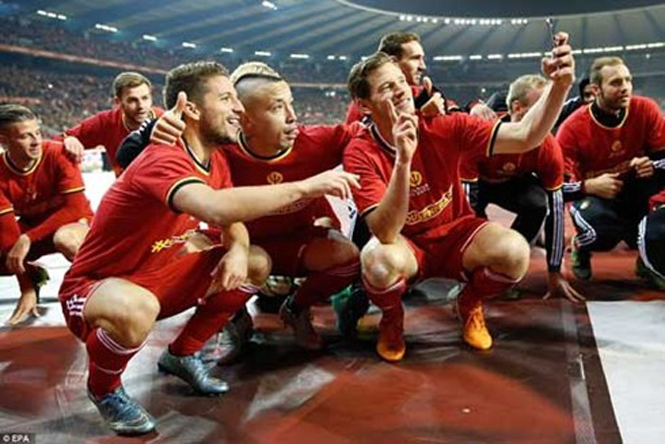ĐT Bỉ lần đầu tiên trong lịch sử dẫn đầu trên BXH FIFA. (Ảnh: EPA).