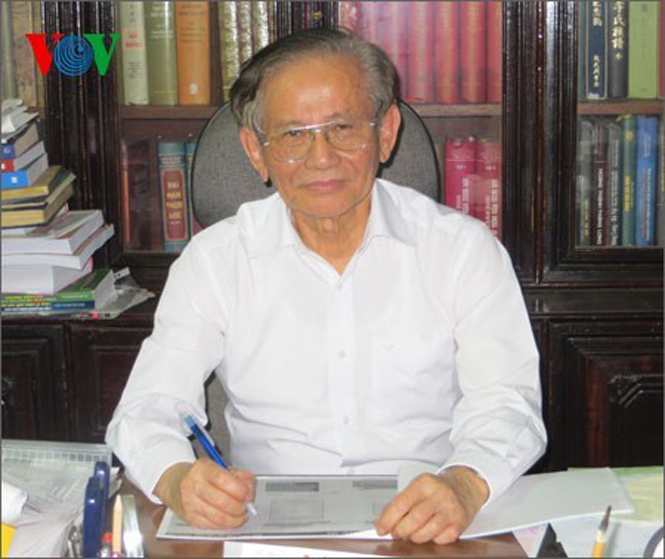  Giáo sư, Nhà giáo Nhân dân Phan Huy Lê