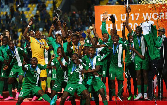 U17 Nigeria ăn mừng chức vô địch. (Ảnh: Getty).