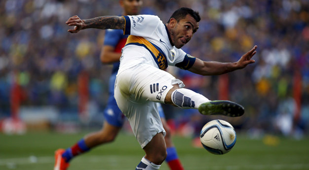  Carlos Tevez trong màu áo Boca Juniors - Ảnh: Reuters