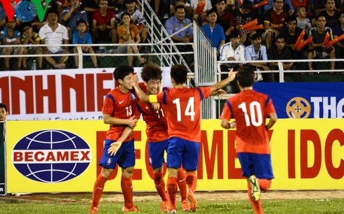 U19 Hàn Quốc ăn mừng bàn thắng mở tỷ số. (Ảnh: Bích Thùy).