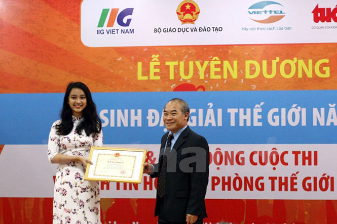 Thí sinh Hiền Gia là gương mặt đã đem tấm Huy chương Đồng về cho đội Việt Nam tại cuộc thi năm 2015. (Ảnh: T.H/Vietnam+)