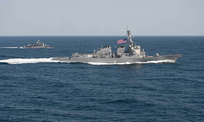 Tàu khu trục USS Lassen của Mỹ từng đi sát các đảo nhân tạo mà Trung Quốc xây trái phép ở Biển Đông?