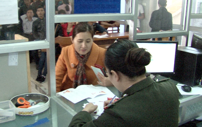 Sau dịp Tết Nguyên đán, lượng người dân đến làm hộ chiếu, giấy thông hành thường tăng đột biến