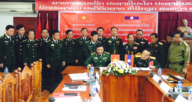 Bộ chỉ huy BĐBP Quảng Bình và Bộ chỉ huy Quân sự tỉnh Savannakhet ký kết chương trình phối hợp năm 2016.
