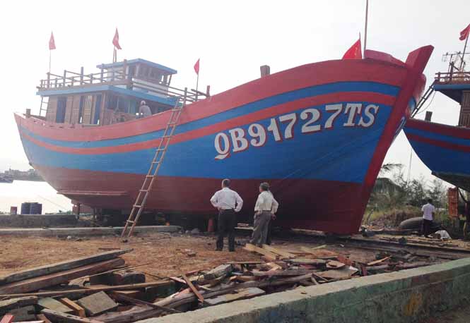 Tàu cá của ngư dân Trần Đình Thủy (Bảo Ninh) đóng theo Nghị định 67 đã hạ thủy và sản xuất hiệu quả.