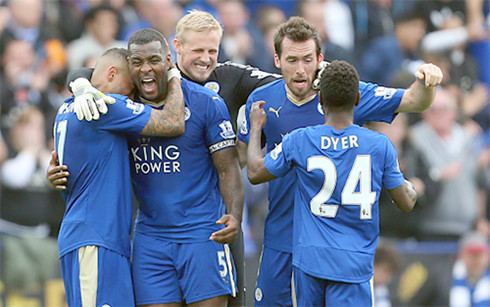  Leicester City tiến gần hơn tới chức vô địch Premier League (Ảnh: Getty).