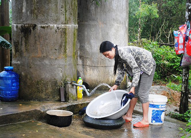 Với 12 triệu đồng được vay, gia đình anh Đinh Văn Lợi ở huyện Minh Hóa yên tâm không phải dùng nước không hợp vệ sinh như trước đây nữa.