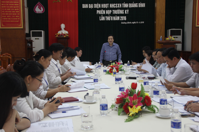 Đồng chí Nguyễn Xuân Quang-UVTVTU-Phó Chủ tịch Thường trực UBND chỉ đạo phiên họp thường kỳ lần thứ 2 năm 2016