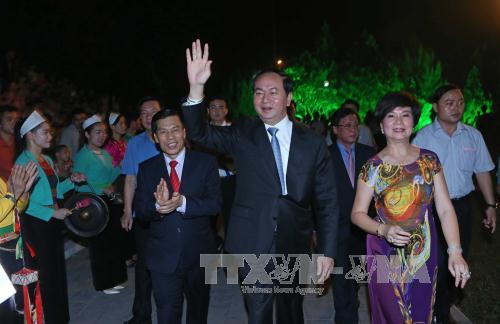  Chủ tịch nước Trần Đại Quang đến dự và phát biểu tại chương trình khai mạc Ngày hội Văn hóa các dân tộc Việt Nam. Ảnh: Nhan Sáng-TTXVN