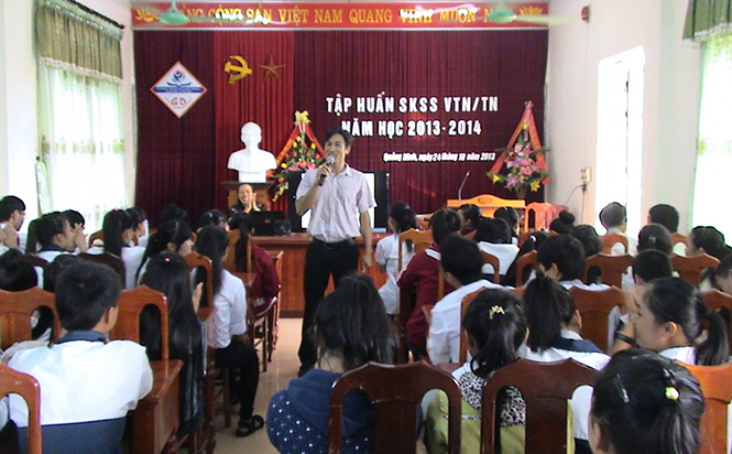 Một buổi sinh hoạt về giới tính và chăm sóc sức khỏe sinh sản tiền hôn nhân của Trường THPT Ninh Châu.