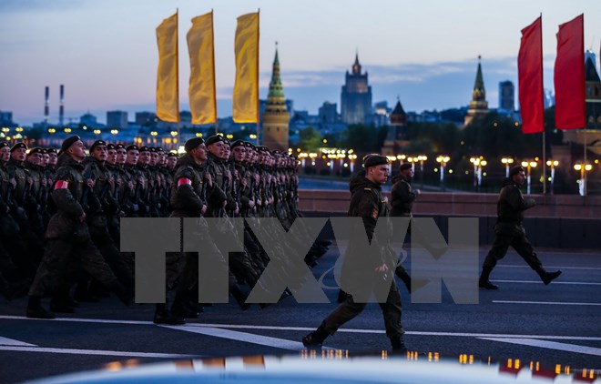 Binh sỹ Nga tham gia diễn tập duyệt binh chào mừng Ngày Chiến thắng tại Moskva ngày 5/5. (Nguồn: EPA/TTXVN)