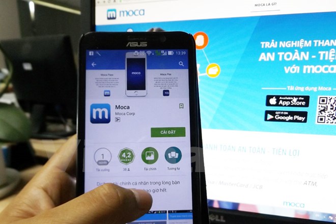  Người dùng có thể tải ứng dụng MOCA miễn phí và sử dụng dễ dàng. (Ảnh: T.H/Vietnam+)