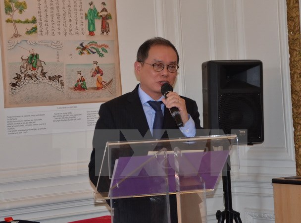  Đại sứ Việt Nam tại Pháp Nguyễn Ngọc Sơn phát biểu tại buổi lễ. (Ảnh: Bích Hà/TTXVN)