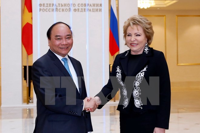 Thủ tướng Nguyễn Xuân Phúc hội kiến với Chủ tịch Hội đồng Liên bang Nga Valentina Matviyenko tại thủ đô Moskva của Nga. (Ảnh: Thống Nhất/TTXVN)