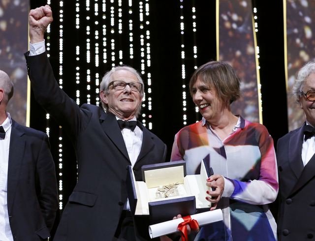 Đạo diễn Ken Loach và nhà sản xuất Rebecca O'Brien nhận giải Cành cọ vàng cho phim I, Daniel Blake