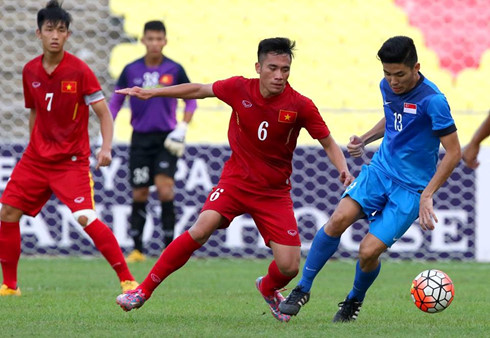 ĐT U21 Việt Nam chiến đấu kiên cường dù bị dẫn trước 2 bàn. (Ảnh: Siamsport)
