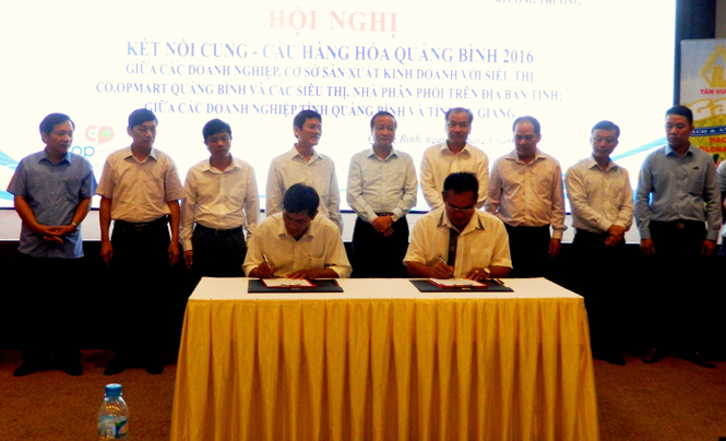 Lễ ký kết biên bản hợp tác kinh doanh giữa doanh nghiệp Quảng Bình và doanh nghiệp An Giang