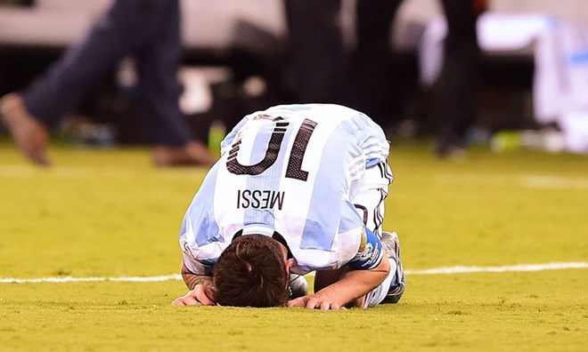 Messi tuyên bố từ giã đội tuyển Argentina. (Nguồn: AP)