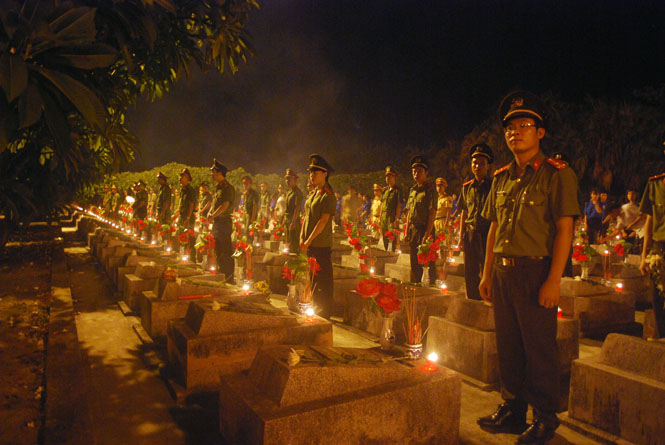 Lực lượng vũ trang trong đêm tri ân