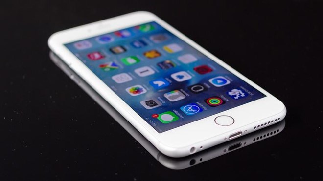 Evan Blass, một blogger chuyên theo dõi các thông tin của Apple ngày 28-7 cho biết Apple sẽ cho đặt hàng trước mẫu iPhone tiếp theo, tạm gọi là iPhone 7 vào ngày thứ Sáu, ngày 9-9.