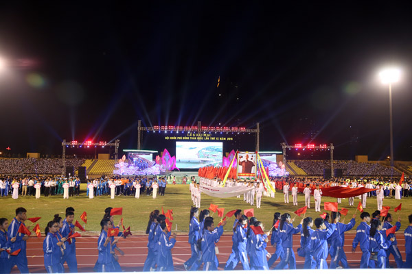 Đêm khai mạc Hội khỏe Phù Đổng đã diễn ra trang trọng, ấn tượng mở đầu cho ngày hội thể thao học đường toàn quốc.