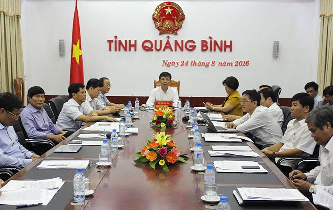Đồng chí Nguyễn Hữu Hoài, Phó Bí thư Tỉnh ủy, Chủ tịch UBND tỉnh chủ trì hội nghị tại điểm cầu Quảng Bình.