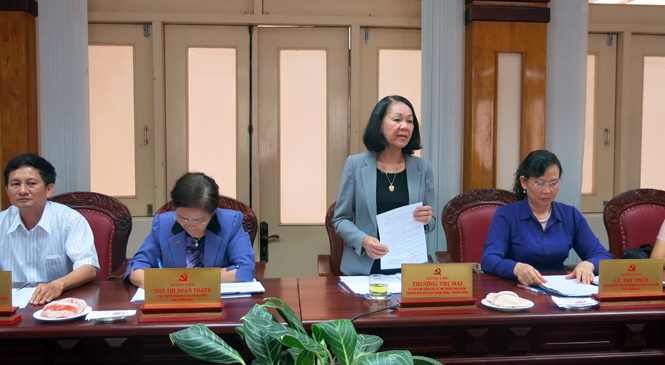 Đồng chí Trương Thị Mai, Ủy viên Bộ Chính trị, Bí thư Trung ương Đảng, Trưởng ban Dân vận Trung ương đang làm việc với Ban Thường vụ Tỉnh ủy Quảng Bình.