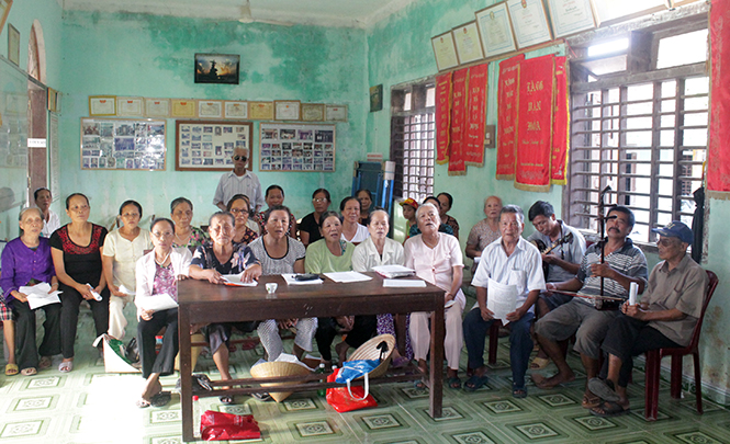  Câu lạc bộ ca Huế của làng Quảng Xá.
