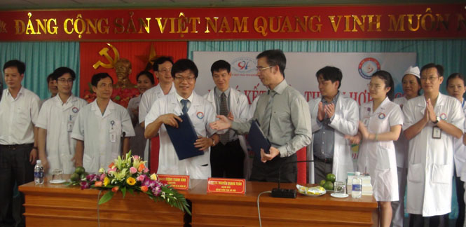 Lễ ký kết thỏa thuận hợp tác giữa Bệnh viện Tim Hà Nội và Bệnh viện Hữu nghị Việt Nam- Cu Ba Đồng Hới. 