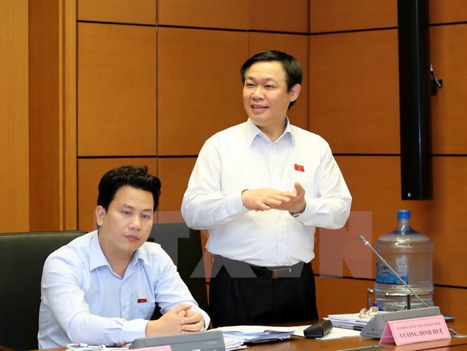 Đại biểu Quốc hội tỉnh Hà Tĩnh, Phó Thủ tướng Vương Đình Huệ phát biểu tại tổ. (Ảnh: Phương Hoa/TTXVN)
