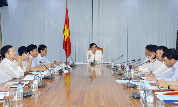 Đồng chí Nguyễn Xuân Quang, Ủy viên Ban Thường vụ Tỉnh ủy, Phó Chủ tịch Thường trực UBND tỉnh chủ trì buổi làm việc.