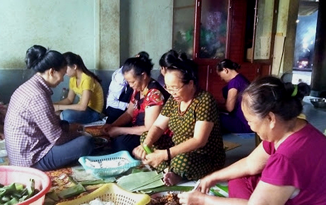 Hội Phụ nữ phường Hải Thành thường xuyên tổ chức các lớp đào tạo nghề làm bún, bánh cho HVPN nghèo.
