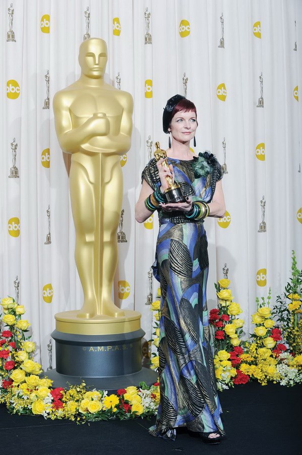  Nhà thiết kế Sandy Powell với giải Oscar năm 2010 cho các thiết kế trong phim 