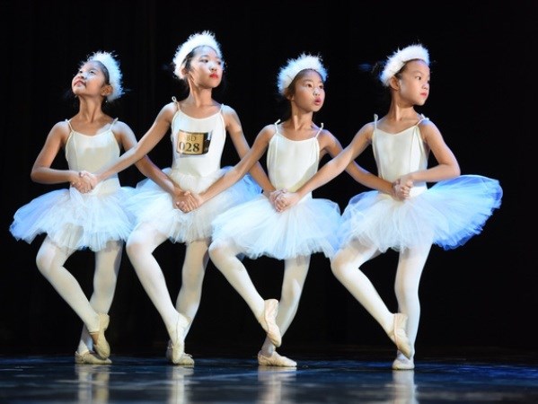 Các tài năng múa ballet Việt Nam trong đêm Gala 'I have a dream.' (Ảnh: QH)